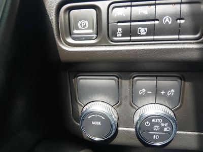 2023 GMC Yukon - Photo 13