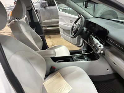 2025 Hyundai Kona — photo 15 view