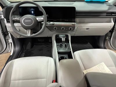 2025 Hyundai Kona — photo 12 view