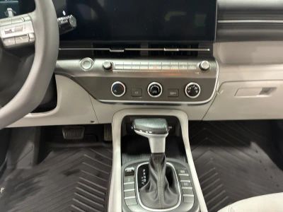 2025 Hyundai Kona — photo 13 view