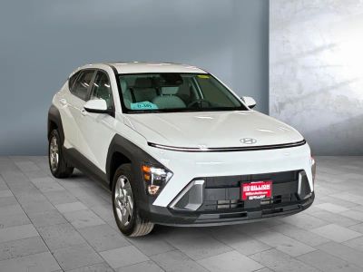 2025 Hyundai Kona — photo 8 view