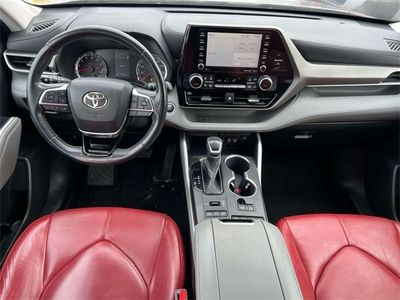 2021 Toyota Highlander - Photo 16