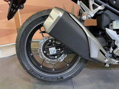 2025 Honda CB500F - Photo 13