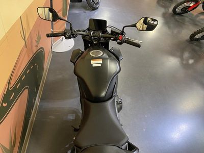 2025 Honda CB500F - Photo 8