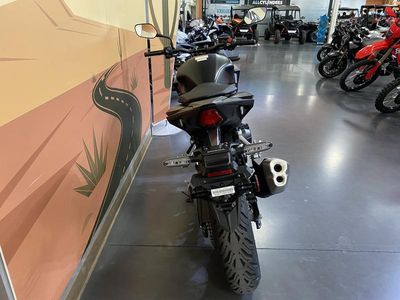2025 Honda CB500F - Photo 4