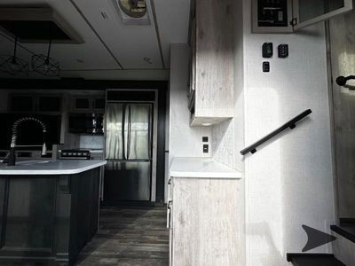 2023 Keystone RV Avalanche - Photo 11