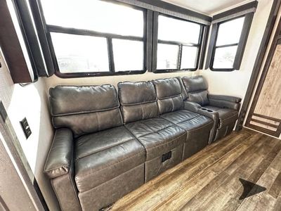 2023 Keystone RV Avalanche - Photo 14