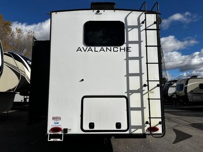 2023 Keystone RV Avalanche - Photo 6