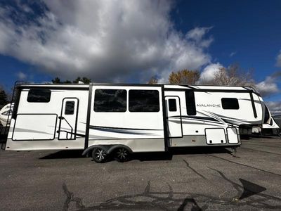 2023 Keystone RV Avalanche - Photo 7