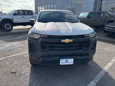 2025 Chevrolet Colorado — photo 9 view