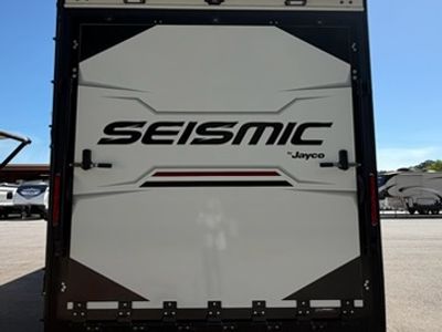 2024 Jayco Seismic - Photo 27