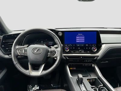 2025 Lexus TX — photo 18 view