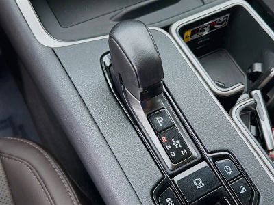 2025 Lexus TX — photo 13 view