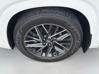 2025 Lexus TX — photo 34 view