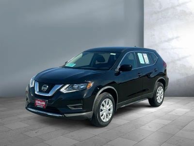 2018 Nissan Rogue — front three-quarter view