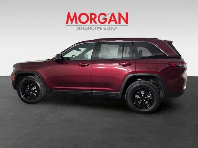 2026 Jeep Grand Cherokee — engine compartment view