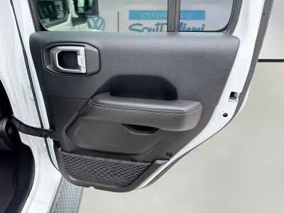 2019 Jeep Wrangler Unlimited — photo 31 view