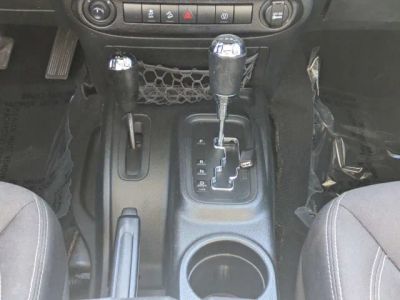 2017 Jeep Wrangler — photo 18 view