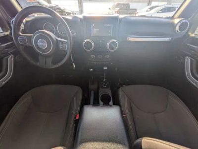 2017 Jeep Wrangler — photo 14 view