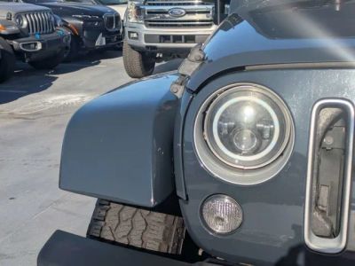 2017 Jeep Wrangler — photo 12 view