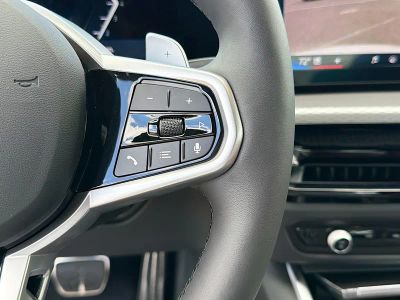 2026 BMW 3 Series — photo 39 view