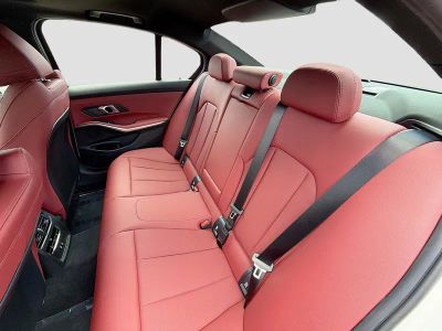 2026 BMW 3 Series — photo 21 view