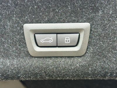 2026 BMW 3 Series — photo 13 view
