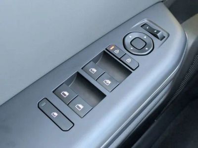 2025 Kia K4 — photo 16 view