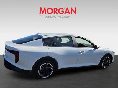 2025 Kia K4 — photo 9 view