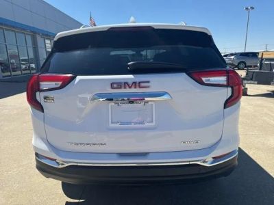 2022 GMC Terrain — detail view