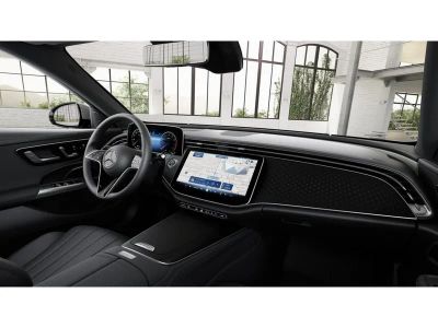2026 Mercedes-Benz E-Class - Photo 6