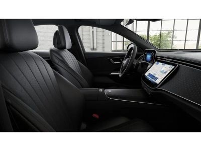 2026 Mercedes-Benz E-Class - Photo 4