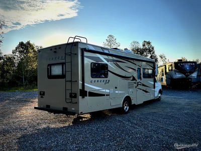 2014 Coachmen Concord - Photo 2