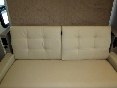 2026 Winnebago NAVION - Photo 15