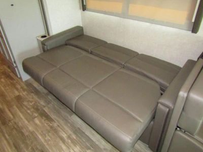 2023 Thor Motor Coach HURRICANE - Photo 10