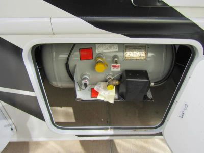 2023 Thor Motor Coach HURRICANE - Photo 28