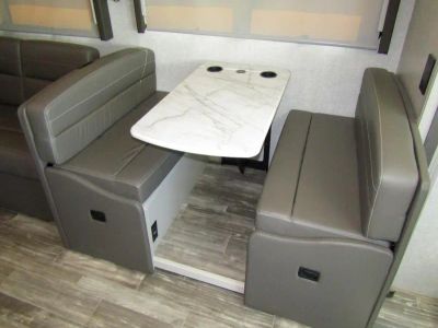 2023 Thor Motor Coach HURRICANE - Photo 8