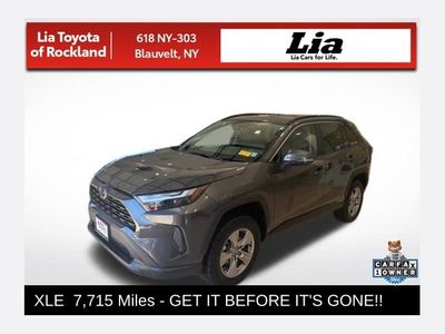 2025 Toyota RAV4 XLE - Photo 2