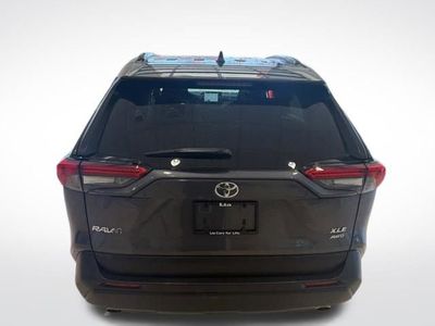 2025 Toyota RAV4 XLE - Photo 5