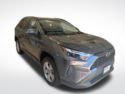 2025 Toyota RAV4 XLE - Photo 8