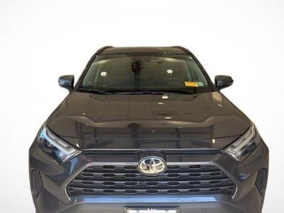 2025 Toyota RAV4 XLE - Photo 9