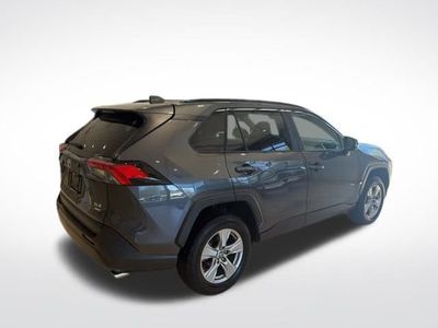 2025 Toyota RAV4 XLE - Photo 6