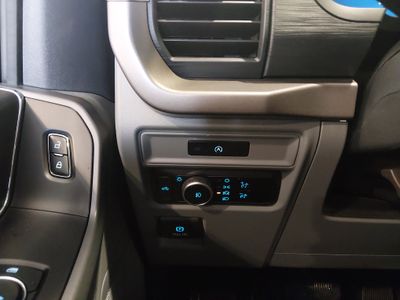 2025 Ford F-150 — photo 13 view