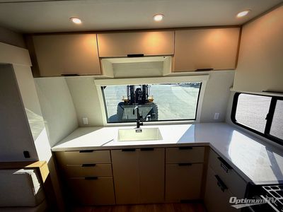 2026 Winnebago Thrive — photo 9 view