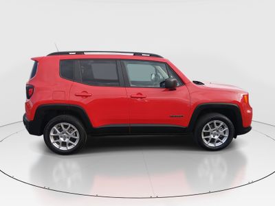 2022 Jeep Renegade - Photo 8