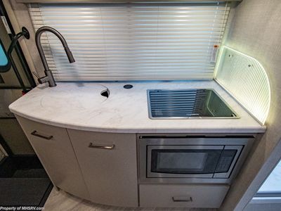 2026 Thor Motor Coach Tiburon - Photo 14