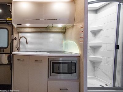 2026 Thor Motor Coach Tiburon - Photo 12