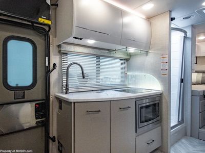 2026 Thor Motor Coach Tiburon - Photo 11