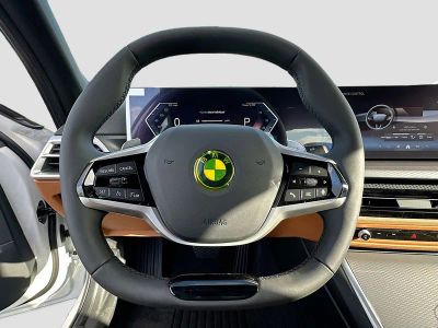 2026 BMW 3 Series — photo 8 view