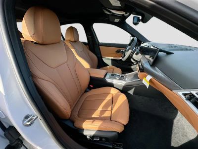 2026 BMW 3 Series — photo 23 view